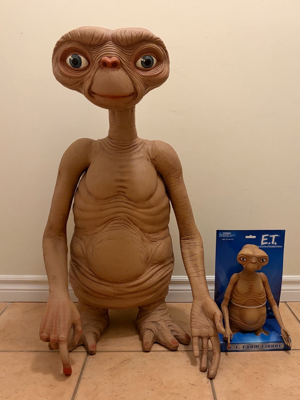 E.T. Extra Terrestrial Neca Kids Horror Movie 3 Foot Life Size  Toy Figure